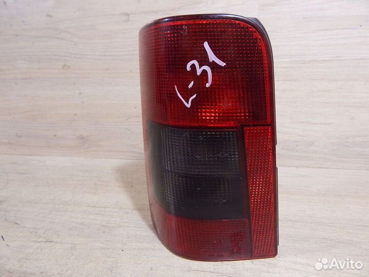 Фонарь задний левый Peugeot Partner