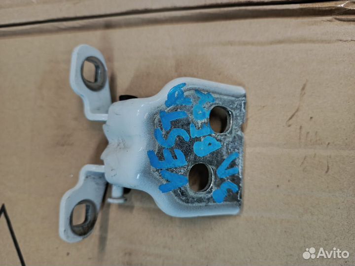 Петли задней левой двери LADA Vesta Cross