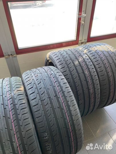 Lexxis Orezon HTX 285/40 R22 и 325/35 R22 110W