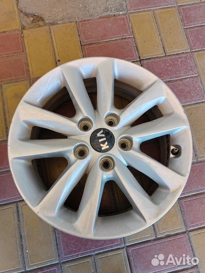 Литые диски r 16 на Kia Cerato