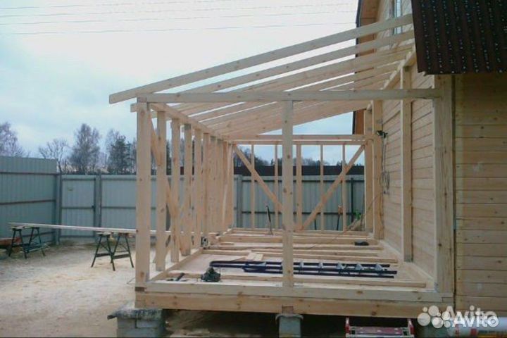 Бригада строителей