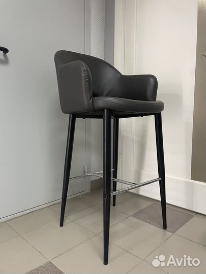 Барный стул гримерный