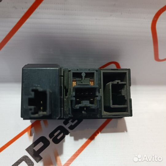 Блок управления светом Mitsubishi Sigma