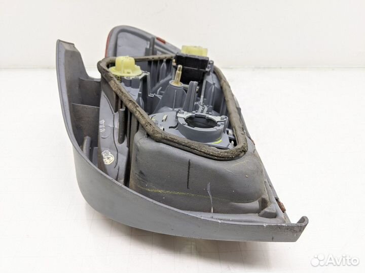 Фонарь Toyota Yaris (1999-2006)