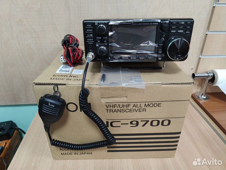 USA трансивер icom-9700 новые. В Москве