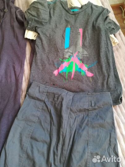 Женские вещи 42 44 платье джинсы свитера