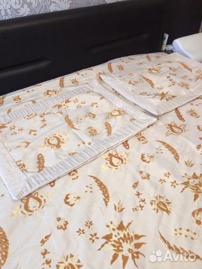 Покрывало с наволочками Velare