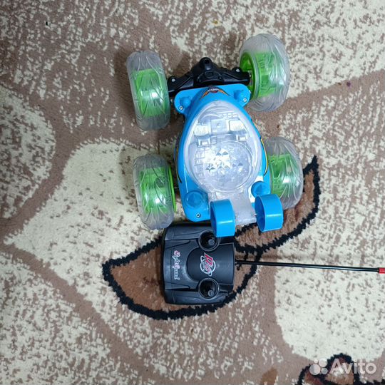 Машинка перевертыш на радиоуправлении