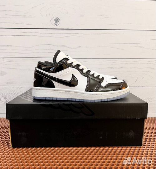 Nike Air Jordan 1 Low SE GS Concord