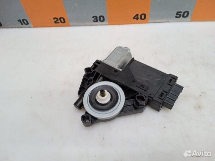 Моторчик стеклоподъемника Volvo XC90