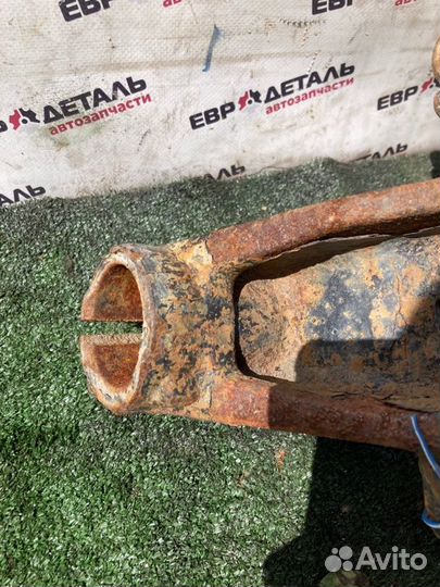 Кулак поворотный передний левый Ford Mondeo седан