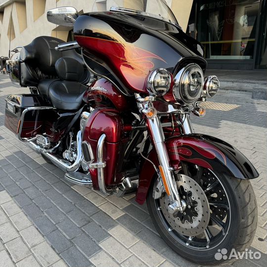 CVO Limited (Black Ember Rio Red)