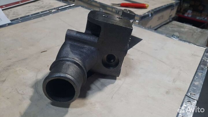 Коллектор впускной водяной 6ISBe Евро-4 5259917