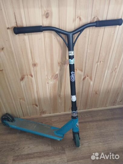 Трюковой самокат novatrack