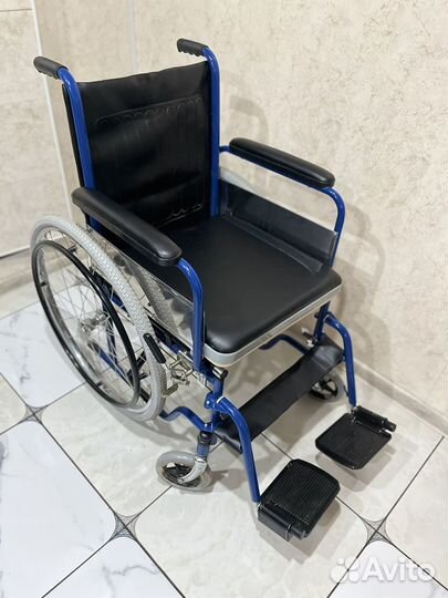 Коляска инвалидная с санитарным оснащением