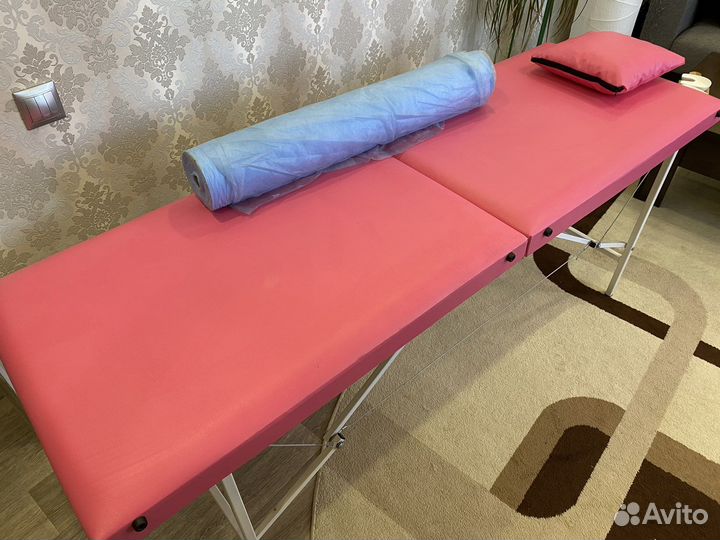 Кушетка и одноразовые простыни