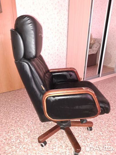 Кресло руководителя бу