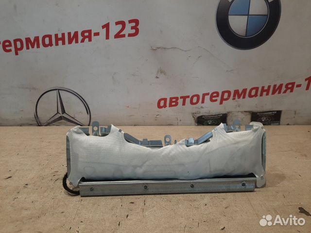 Подушка безопасности в колени Mercedes E350 W212