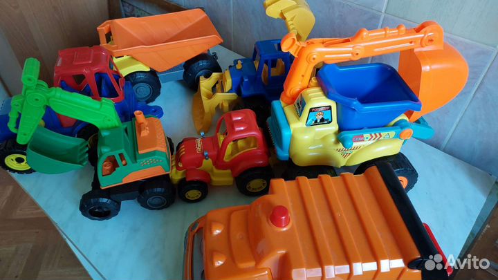 Детские игрушки машины