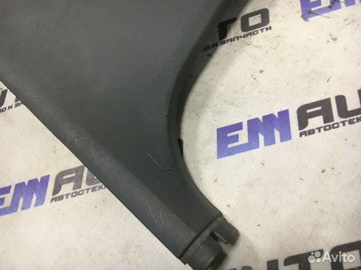 Накладка центральной стойки левая Форд Ц-Мах