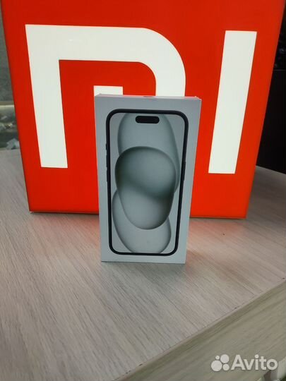 iPhone 15, 256 ГБ