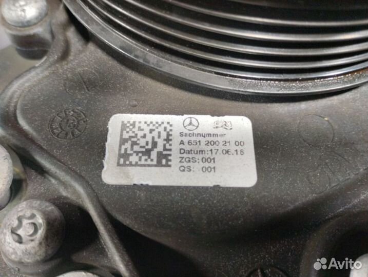 Помпа Mercedes C-Class W204 OM651 2.2 CDI 2009