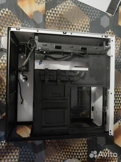 Корпус nzxt h500