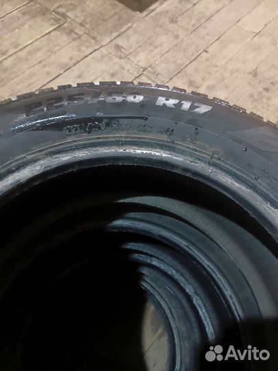 Pirelli Formula Ice 225/60 R17