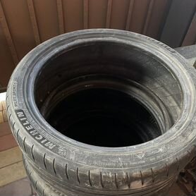 Michelin Pilot Sport 4 215/40 R17