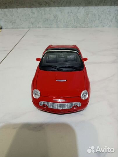 Модель Ford Thunderbird 1:24