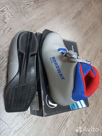 Лыжные ботинки 37 р