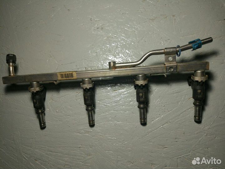 Топливная рампа и форсунки Опель астра H 1.6