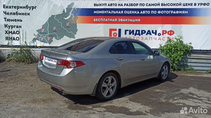 Козырек солнцезащитный правый Honda Accord 8 83230