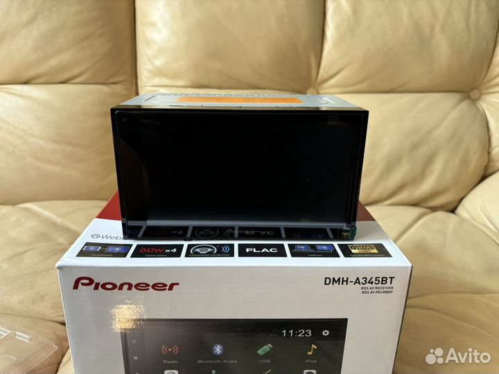 Авто магнитола 2 DIN Pioneer DMH-A345BT