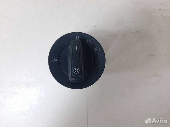 Переключатель света фар Skoda Rapid 2012-2020