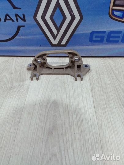 Кронштейн опора крепления кпп коробки передач Rena