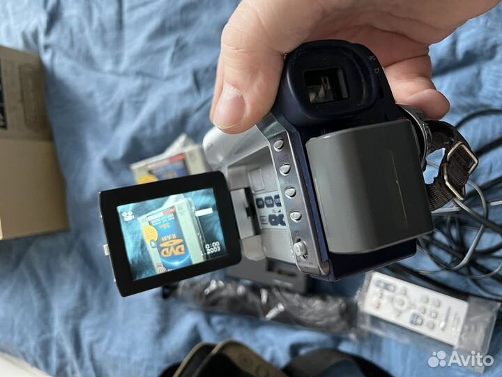 Видеокамера Panasonic VDR-M30