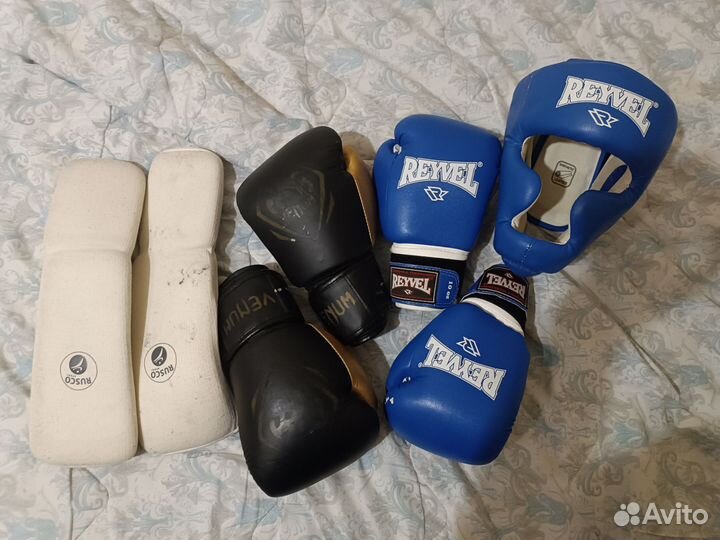 Боксерские перчатки