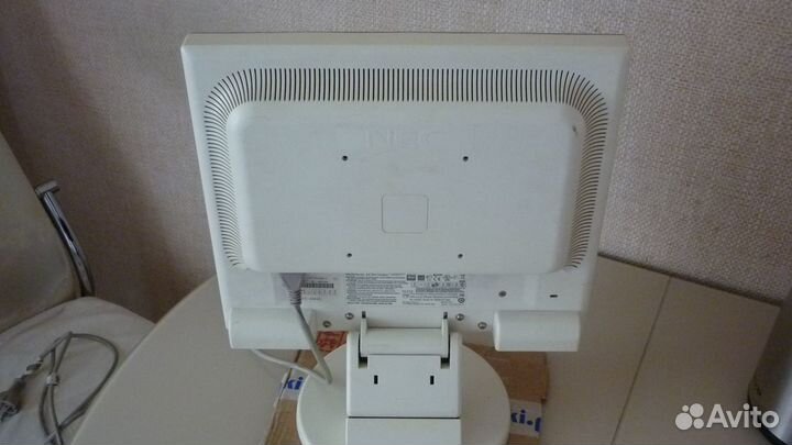 ЖК монитор NEC MultiSync LCD175VXM+ 17