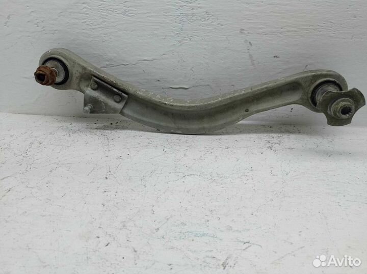 Рычаг зад L Mercedes C-klasse W204