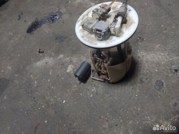 Насос топливный Mitsubishi Galant 9