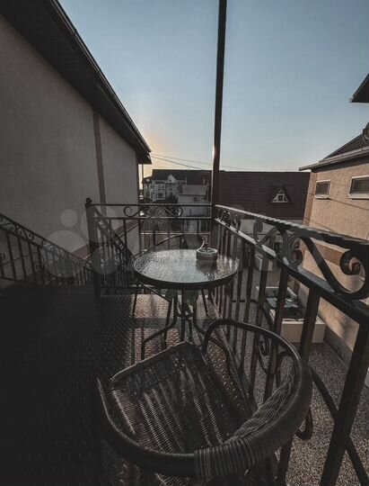 Гостиница, 310 м²