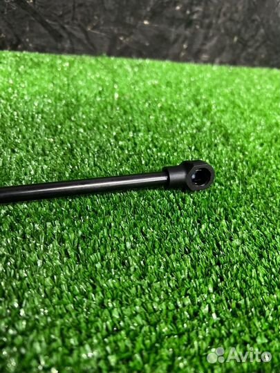 Амортизатор капота передний Bmw X5 E53