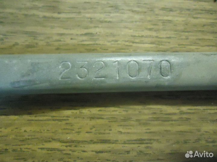 Трапеция стеклоочистителя с мотором Isuzu Trooper