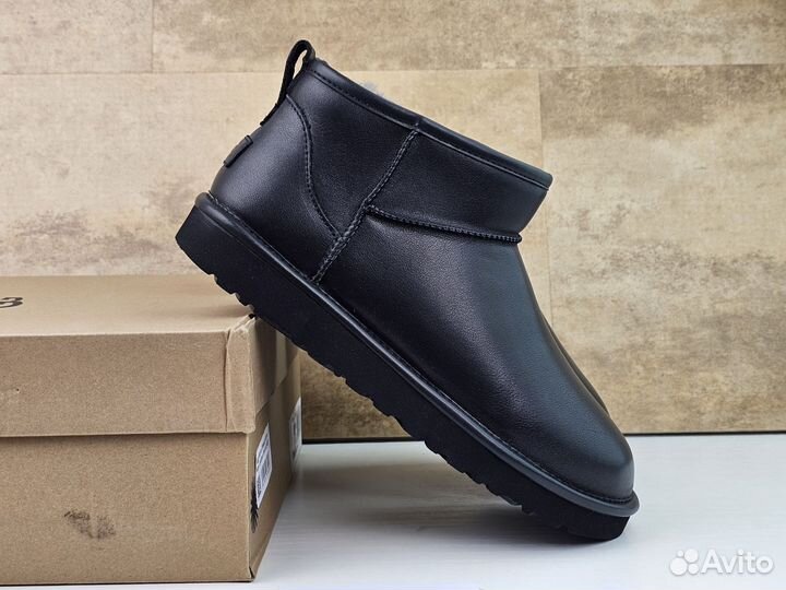 Ugg Classic Ultra Mini Leather black