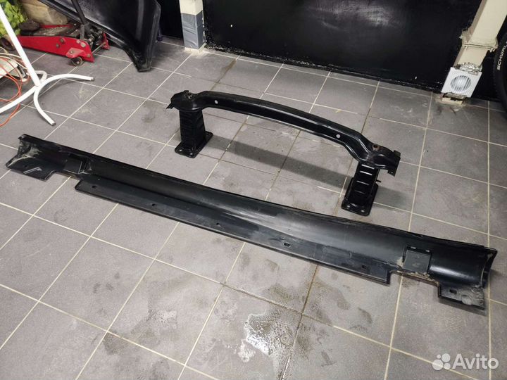 Накладка порога прав. W212 E class AMG