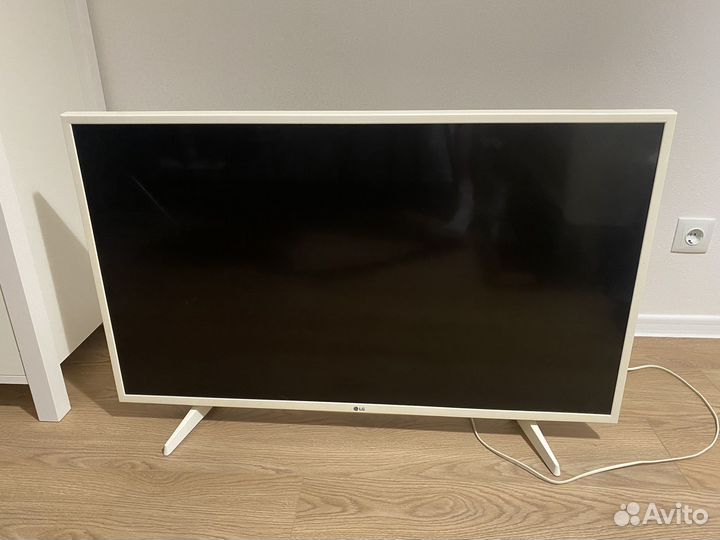 Телевизор LG 43UH619V