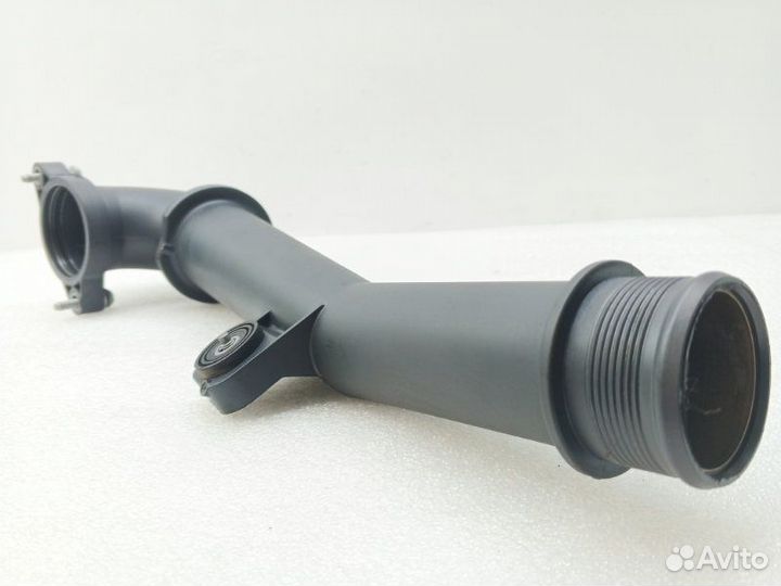 Патрубок интеркулера Volkswagen Tiguan 2 1.6D DGD