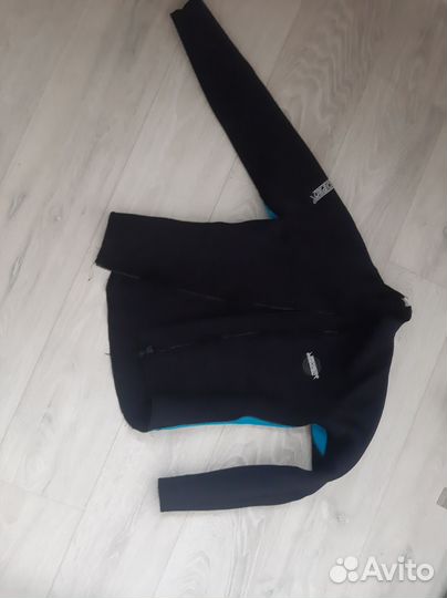 Неопреновый костюм