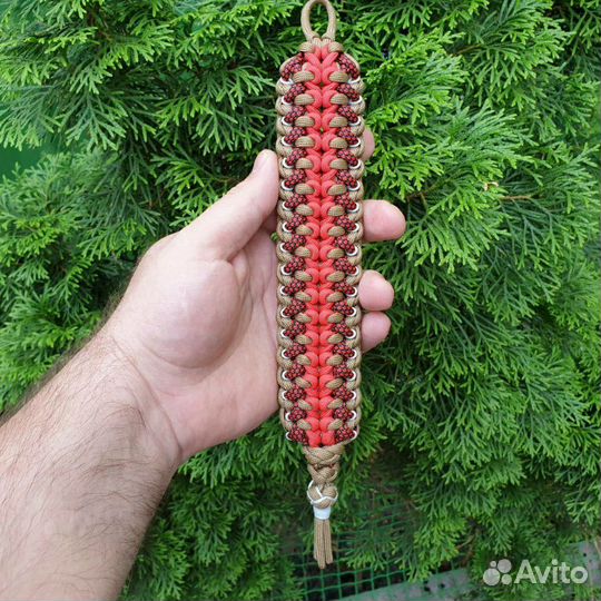 Браслет из паракорда 